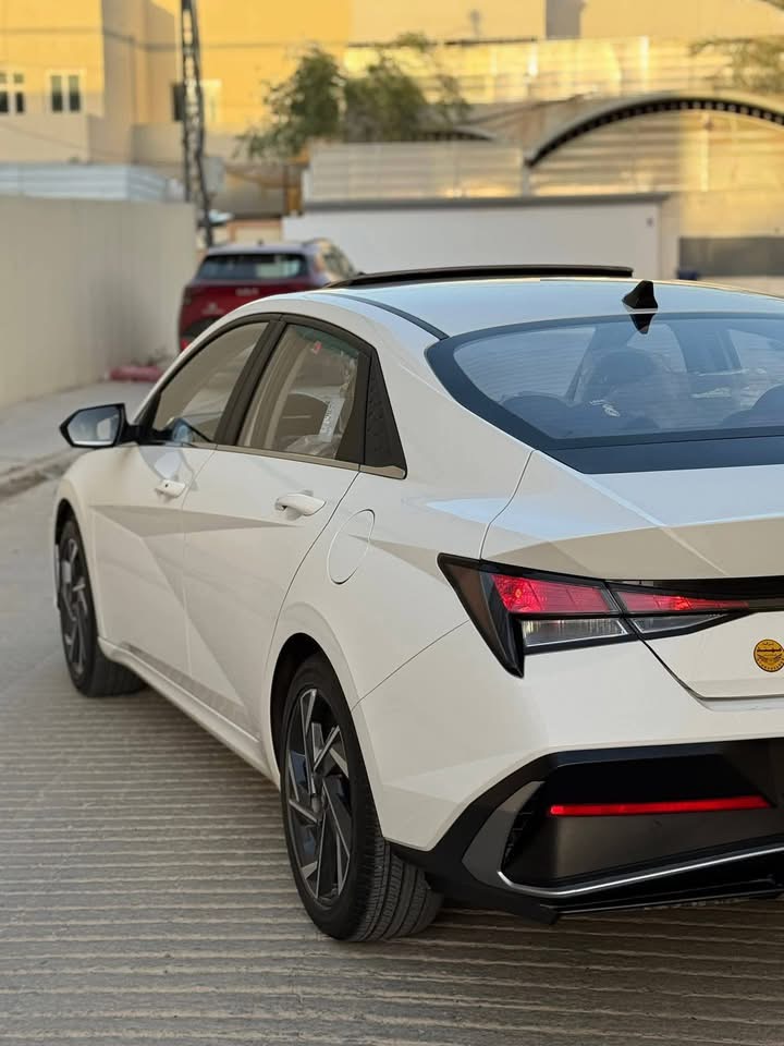 هيونداي (Hyundai) إلنترا (Elantra) 2024