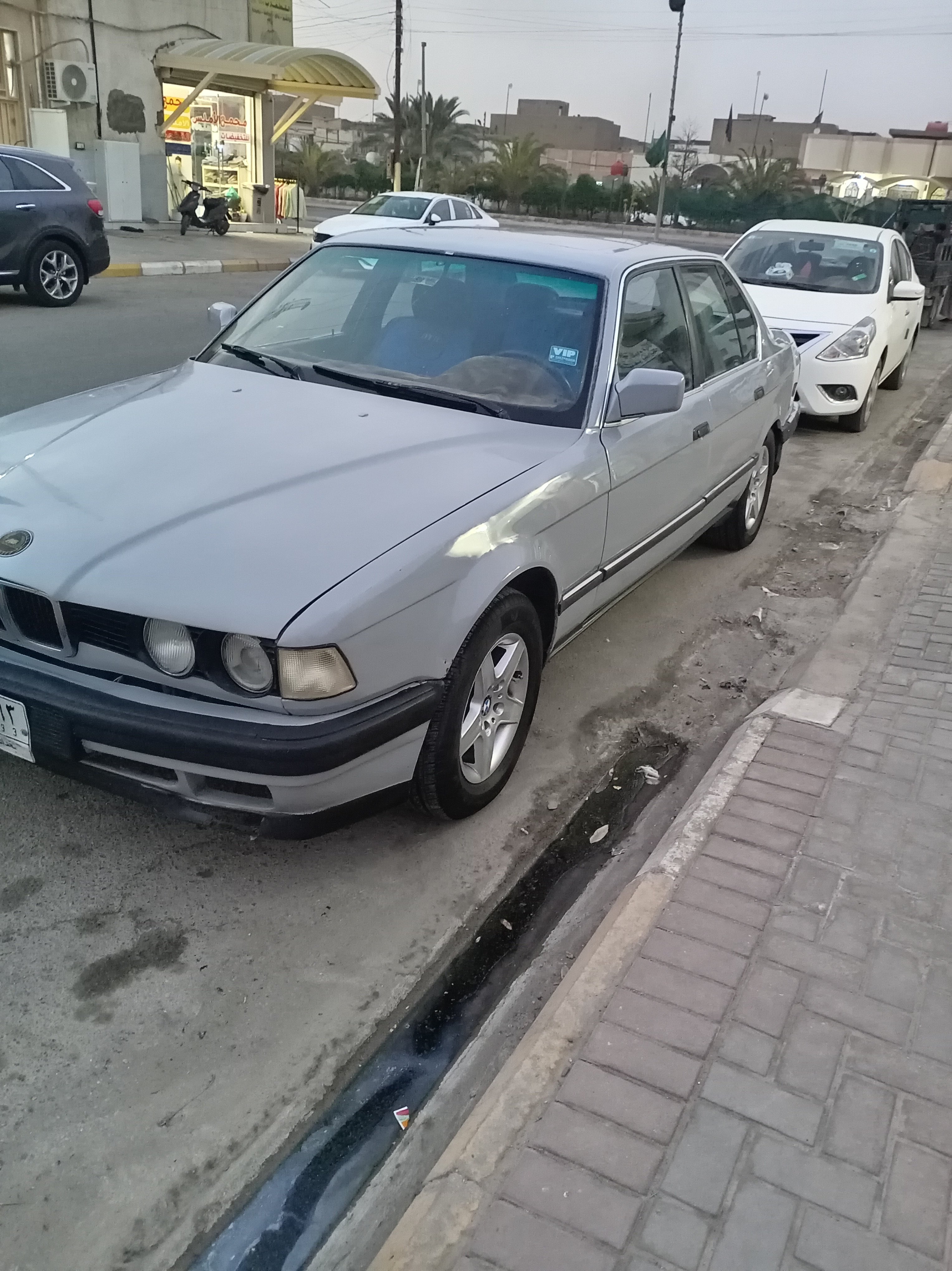بي ام 735