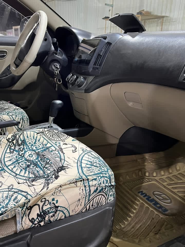 هيونداي (Hyundai) إلنترا (Elantra) 2011