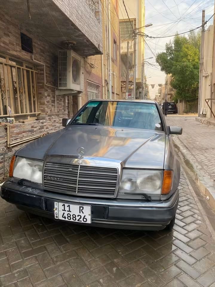 مرسيدس بنز دب 1988